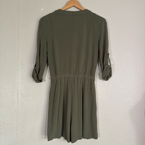Olive Green Romper Shorts Jumpsuit Size Small 100% Rayon Gold Button Accents - Picture 2 of 9